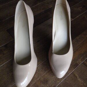 Michael Kors Yasmin Dark Nude Patent Leather Platform Pump Stiletto Heel 9.5 M